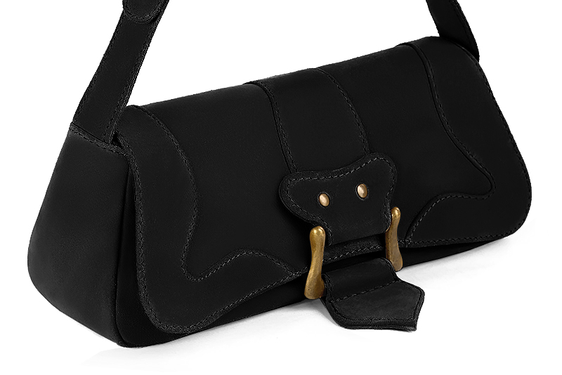 Handcrafted women's small luxurious elegant handbag in premium matt black leather. Perfect for elevated everyday style.   
                Choose from our luxurious collections of leather and fabric to perfectly match your handbags to your outfits.